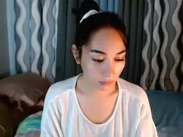 Chaturbate Live Sex Cam of sweetlilly_18