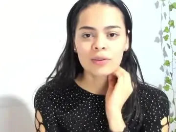 Chaturbate Live Sex Cam of antonella_gomez22