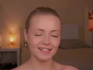 Chaturbate Live Sex of beatris_mils