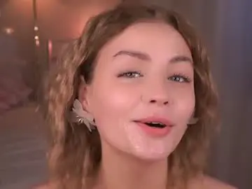 Chaturbate Live Sex Cam of beatris_mils
