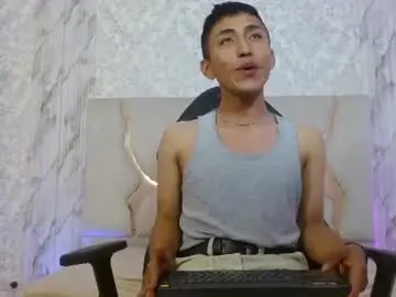 Chaturbate Live Sex Cam of bryant_tay