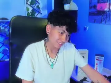 Chaturbate Live Sex Cam of im_mathias