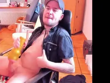 Chaturbate Live Porn of ohihoe92