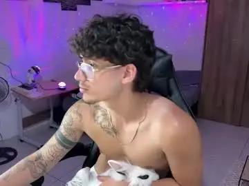 Chaturbate Live Sex Cam of kisan_smith