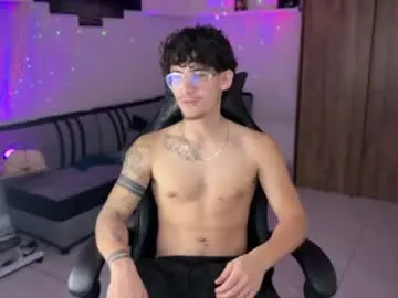Chaturbate Free Porn Cam of kisan_smith