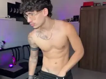 Chaturbate Free Live Porn of kisan_smith