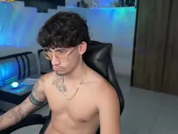 Chaturbate Live Sex Cam of kisan_smith