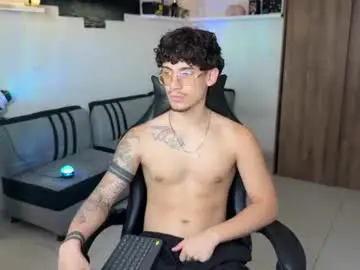 Chaturbate Free Porn Cam of kisan_smith