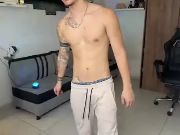 Chaturbate Live Sex Cam of kisan_smith