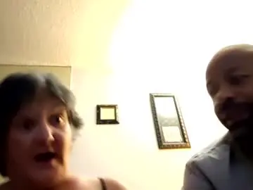 Chaturbate Live Sex Cam of thegriffdagodbarber9000