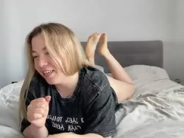 Chaturbate Best live sex cam show of alyrasun