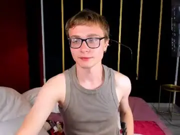 Chaturbate Nude Webcam of emmit_barker