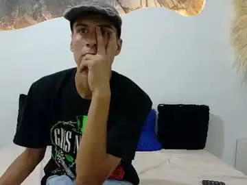 Chaturbate Live Sex Cam of cameronsilverman