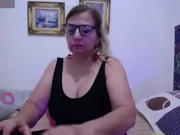 Chaturbate Adult Video Chat of sara211