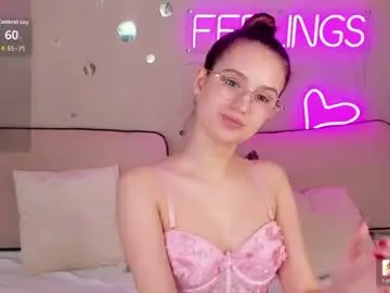 Chaturbate Live Sex Cam of shei1a_shy