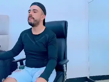 Chaturbate Live Sex Cam of nicosaint_