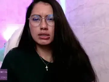 Chaturbate Watch Live Sex Cams of lauraruiz1