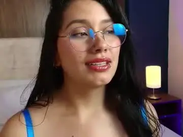 Chaturbate Live Sex Cam of lauraruiz1
