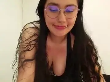 Chaturbate Watch Live Sex Cams of lauraruiz1
