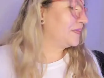 Chaturbate Live Sex of naty__mature_