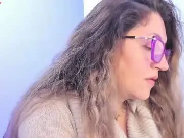 Chaturbate Live Sex Cam of naty__mature_