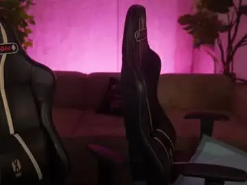 Chaturbate Live Sex Cam of bright_diamonds_054