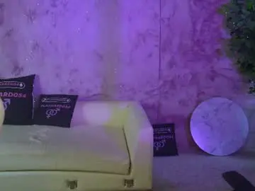 Chaturbate Free Live Porn of bright_diamonds_054