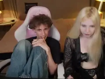 Chaturbate Live Sex Cam of bright_diamonds_054