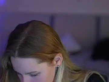 Chaturbate Free Porn Cam of bright_diamonds_054