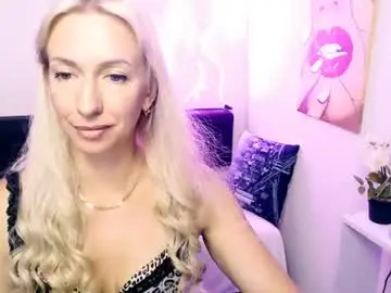 Chaturbate Live Porn of cute_smile_shy
