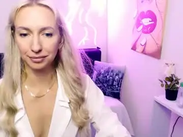 Chaturbate Live Porn of cute_smile_shy