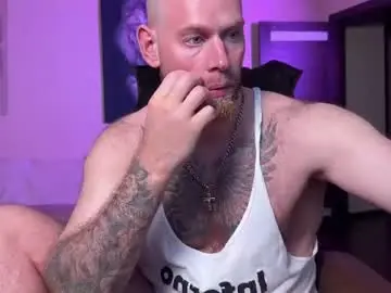 Chaturbate Live Sex Cam of firebeard_