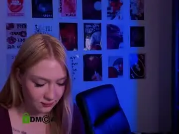 Chaturbate Sex Chat of emilynxx