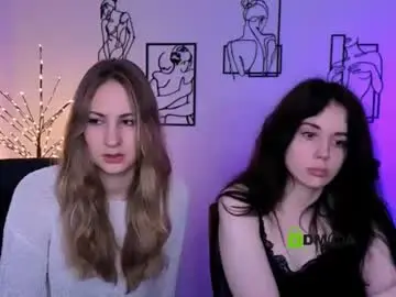 Chaturbate Live Sex Cam of emilynxx