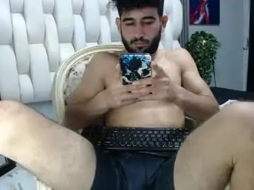 Chaturbate Free Live Porn of aaron_jones_1