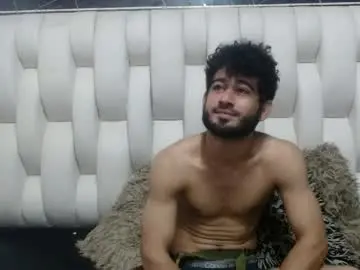Chaturbate Watch Live Sex Cams of aaron_jones_1