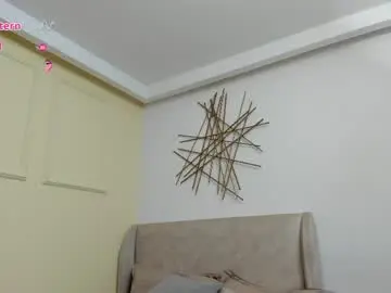 Chaturbate Adult Video Chat of ema__wolf