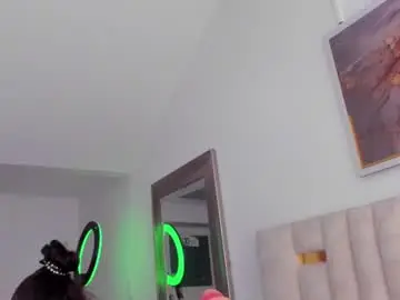 Chaturbate Live Porn of halie728