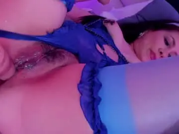 Chaturbate Watch Live Sex Cams of halie728