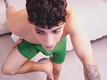 Chaturbate Live Sex Cam of jhoanleandro