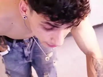 Chaturbate Live Sex Cam of jhoanleandro