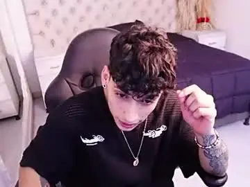 Chaturbate Live Sex Cam of jhoanleandro