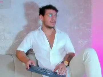 Chaturbate Free Porn Cam of oliverwyse