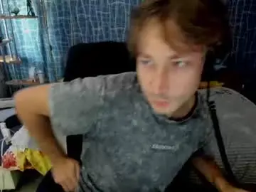 Chaturbate Live Sex Cam of cuteboy228