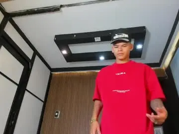 Chaturbate Live Sex Cam of dylanroyce_