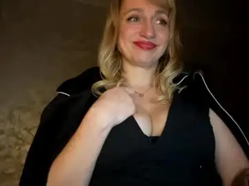 Chaturbate Live Sex Cam of gentlefever