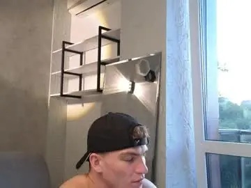 Chaturbate Free Porn Cam of elliot_muscle04