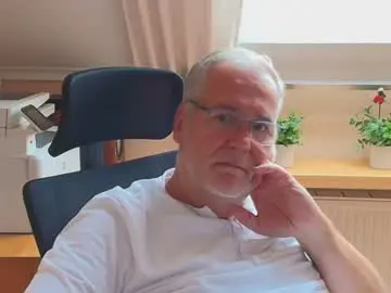 Chaturbate Live Sex Cam of pasmale68