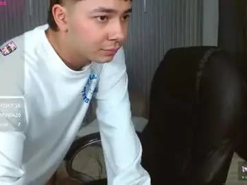 Chaturbate Free Porn Cam of georgesmith_1