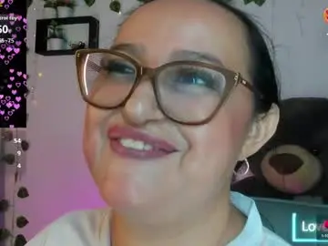 Chaturbate Adult Video Chat of gia_nahomi